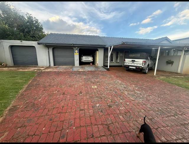 4 BEDROOM HOUSE FOR SALE IN BERGSIG